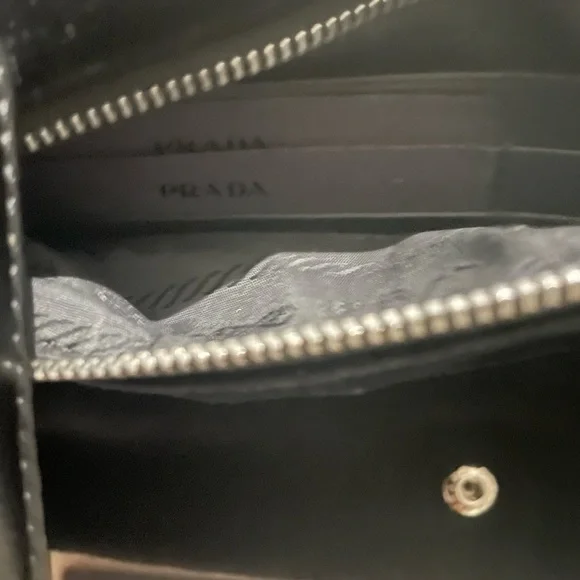 Prada wallet/clutch. - Picture 5 of 6
